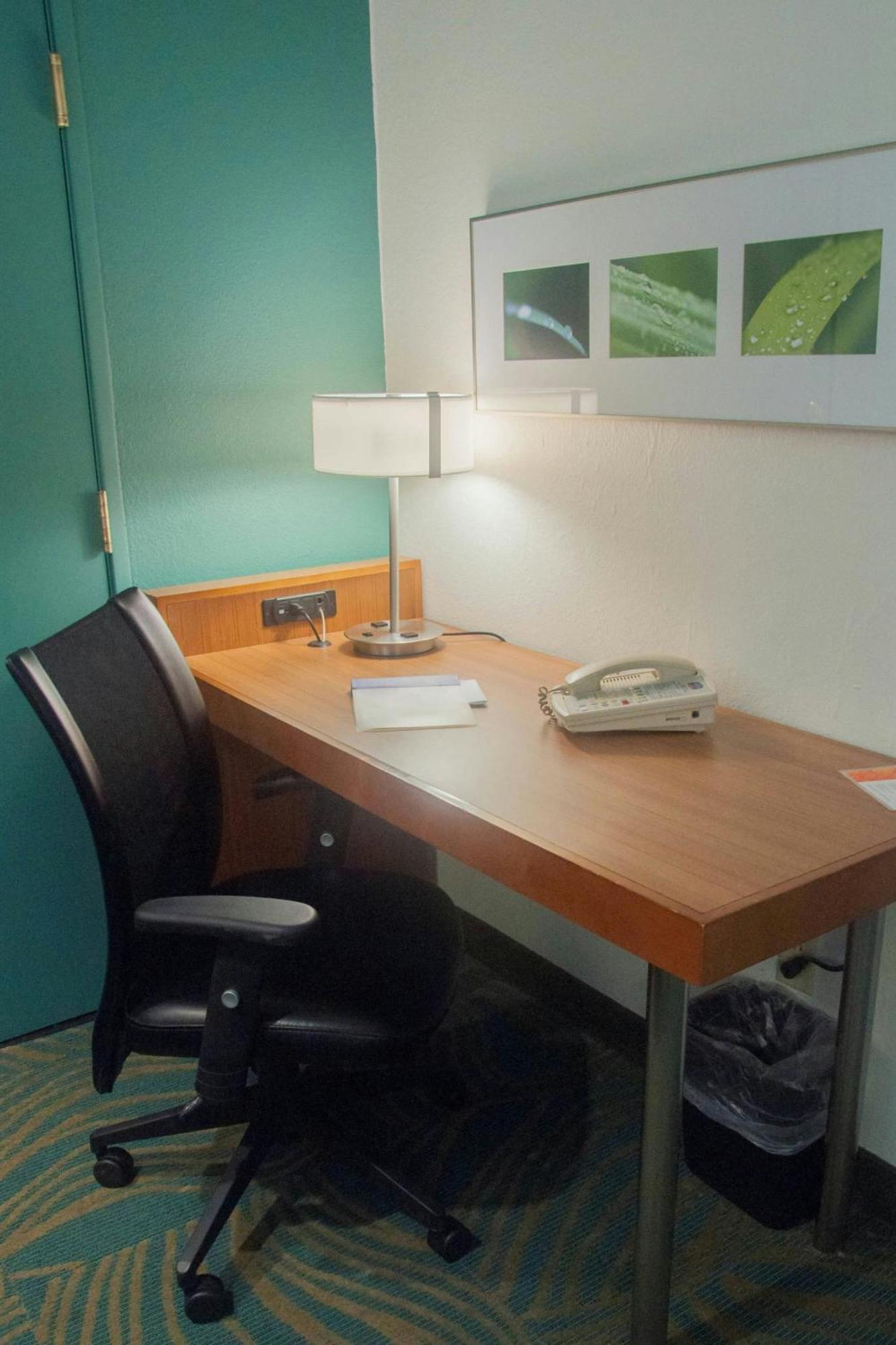 Springhill Suites Pittsburgh Монровил Екстериор снимка